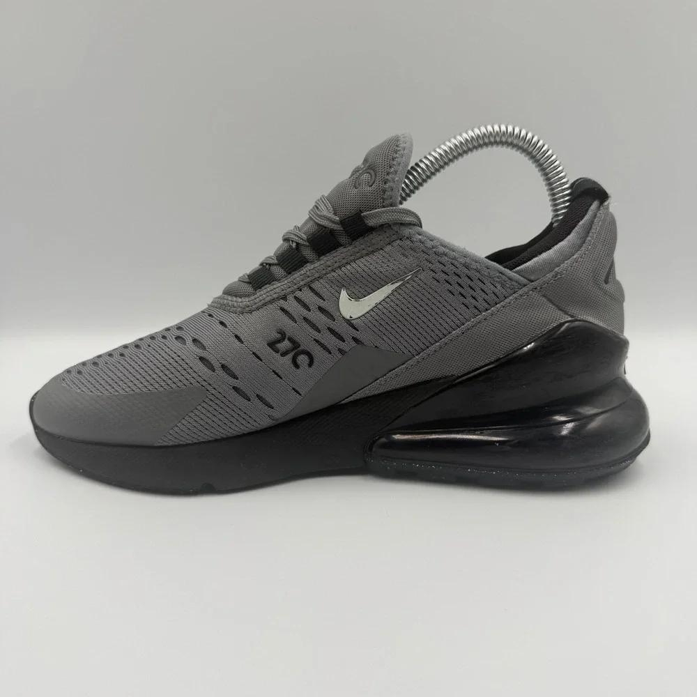 Nike Air Max 270 GS Unisex Size 4Y Running Shoes FN7786-001 Grey Black Orange